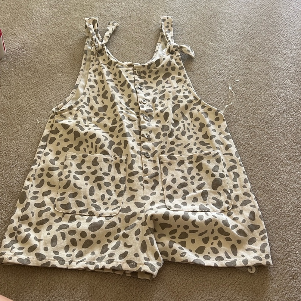 Patterned romper
